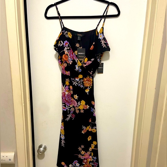 Forever 21 medium mid calf dress. - Picture 1 of 4